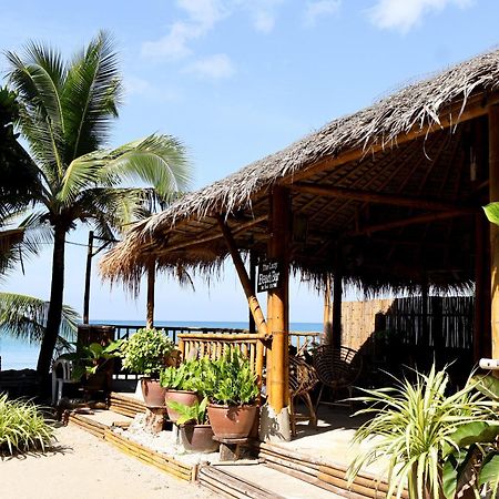 เดอะ เลซี่ ลอดจ์ Hotel เกาะลันตา ภายนอก รูปภาพ