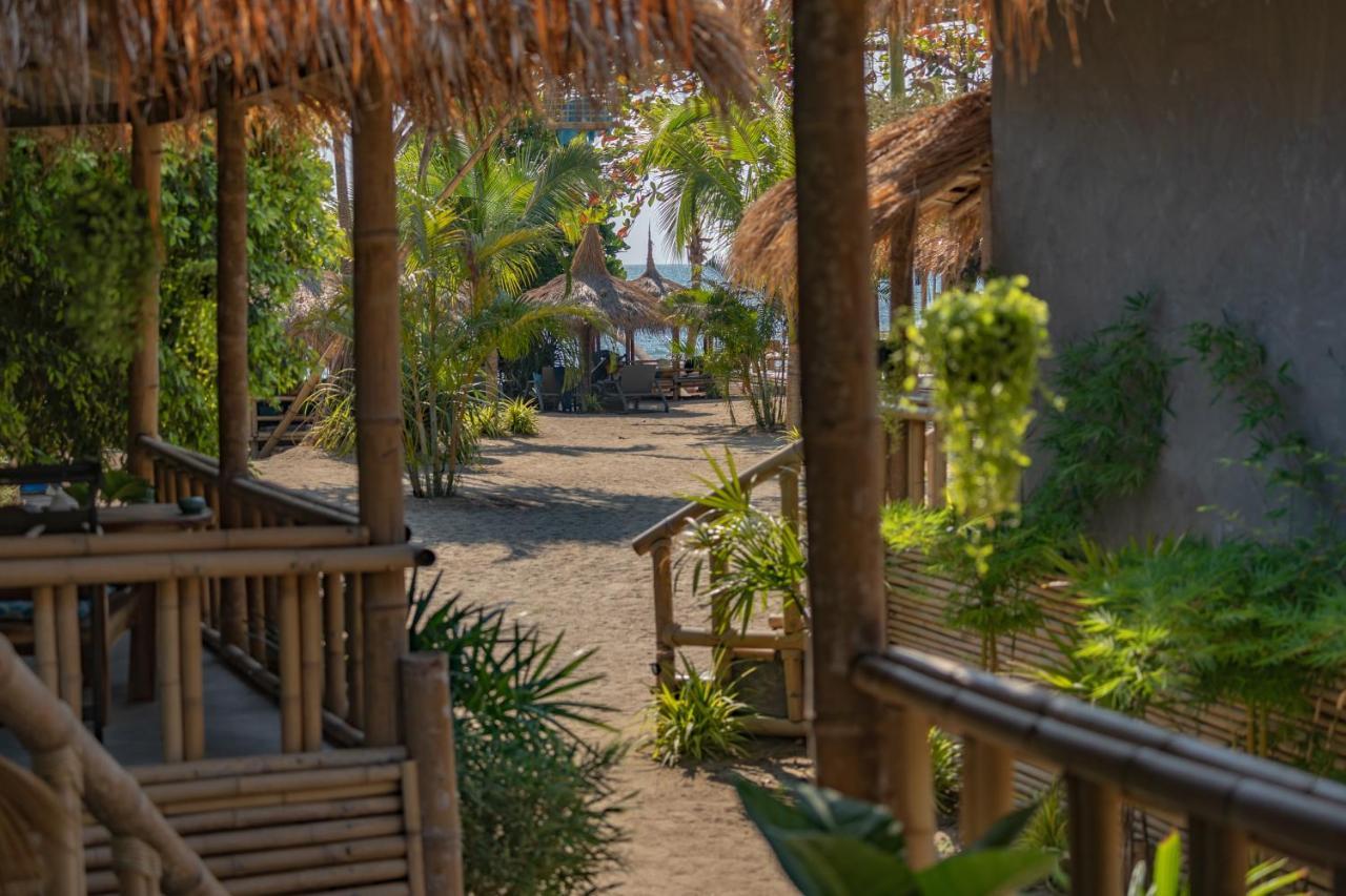 เดอะ เลซี่ ลอดจ์ Hotel เกาะลันตา ภายนอก รูปภาพ